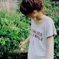 适合笑谈花落花开的缠绵这个网名的qq头像
