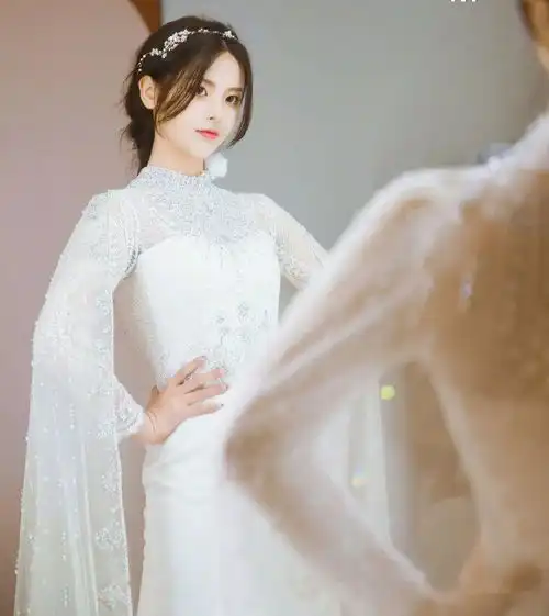 仙女聚集火箭少女婚纱闺蜜照身材线条完美