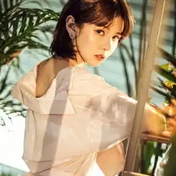 头条少女no.2500后美少女作者木汁,养秋田的超甜狗粮制造者