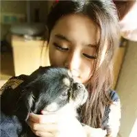 动卷发女孩微信图片微信头像图片大全