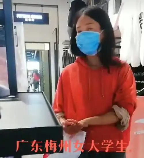 广东梅州女大学生,流浪在深圳龙华半年多,疑因失恋精神失常了
