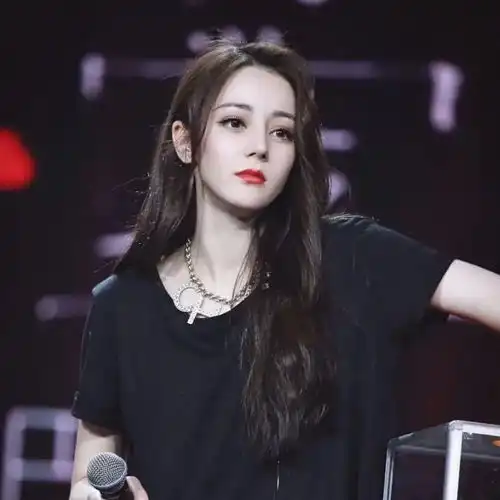 明星女头迪丽热巴头像