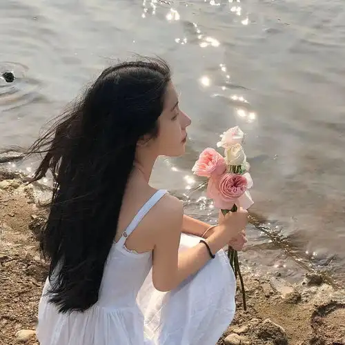 头像凡事看得开生活才能嗨