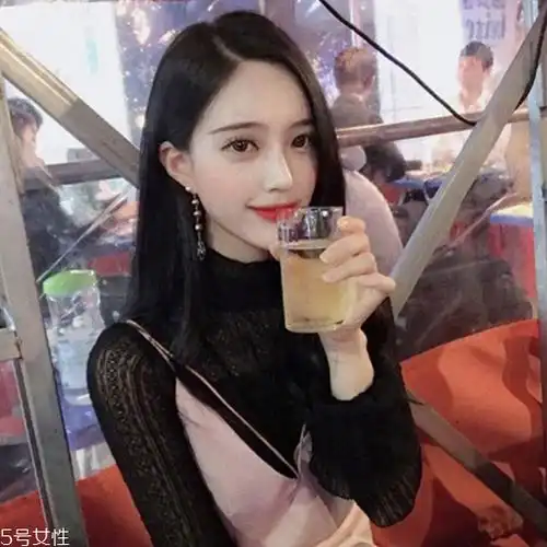 2018最新流行的中长发发型推荐2018最流行的发型之一