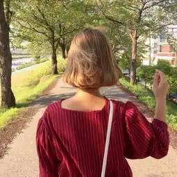 问晓晨啷哩个浪唱吧,最时尚的手机ktv
