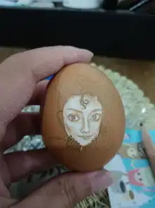 自制鸡蛋壳雕刻赫本头像详细步骤