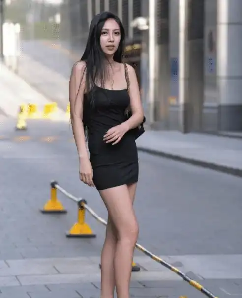 30岁的女人,果然有种难以艳明的韵味