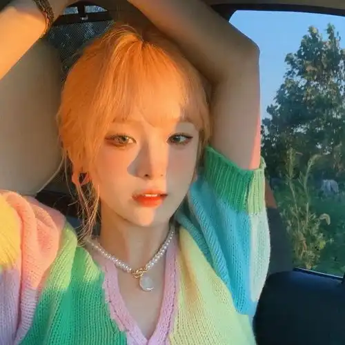 ins风小众女生头像