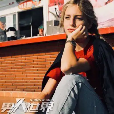 女生跟你约会吃口香糖说明什么女生重视跟你约会的表现