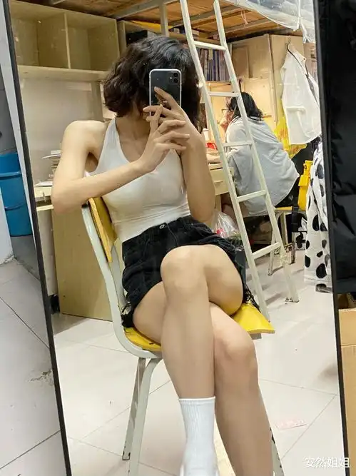 别的女孩子都是甜文女主角,而我又咸鱼又菜