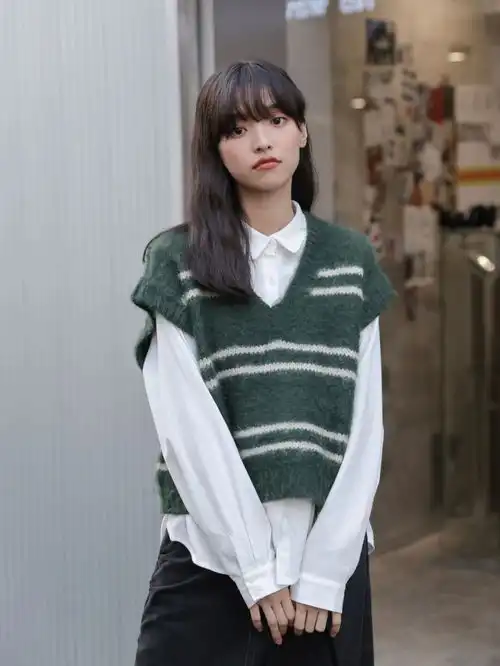 温柔减龄的秋季穿搭,保暖舒适有格调,普通女生也能穿出高级感