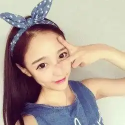 习惯了黑夜连光明都刺眼了女生头像