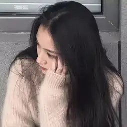 女生头像青春总会因为一个人开始闪闪发亮