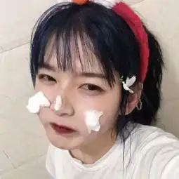 帅气冷淡风的女生经典时尚头像