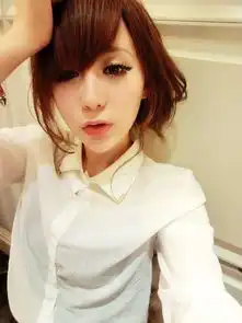 qq皮肤七年女生伤感