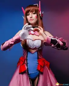 俄美女cos守望先锋d.va俏皮可爱性感妩媚