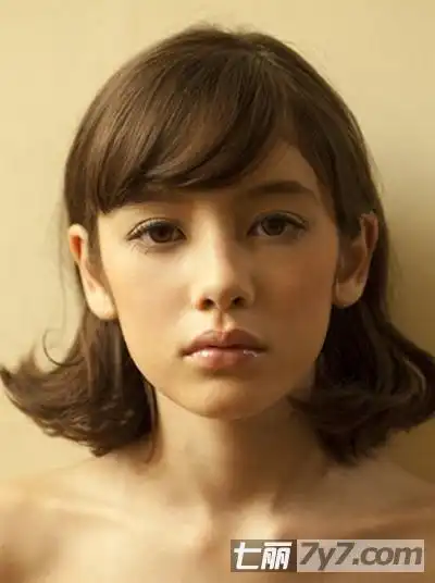 2013女生减龄瘦脸短发发型英伦欧美渐变街头潮女范儿