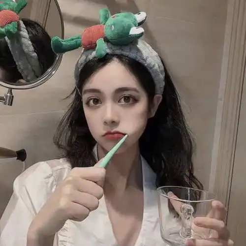 ins绝绝子女生头像
