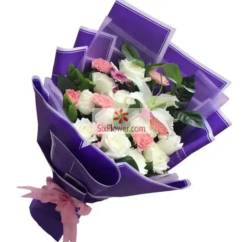 11朵白玫瑰康乃馨,爱情甜甜蜜蜜