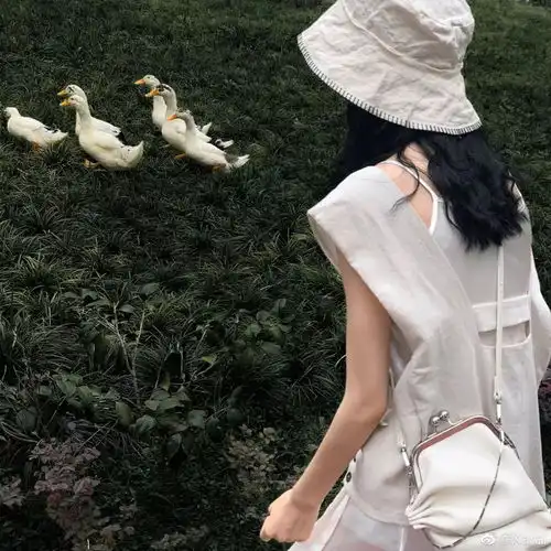 有哪些特别好看的女生头像