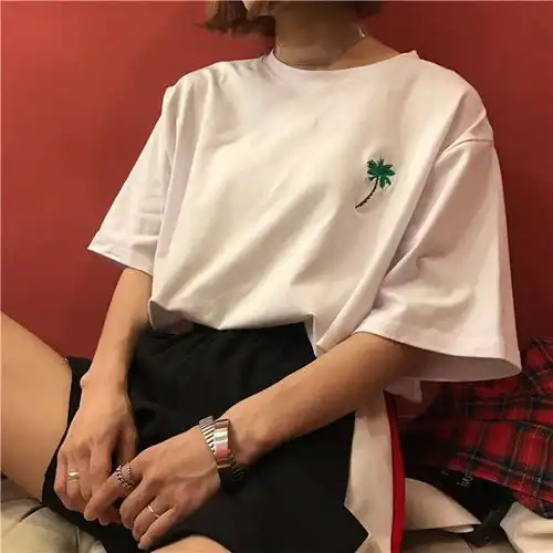 情侣装夏季一男一女圆领短袖t恤女学生宽松韩版ins超火刺绣上衣女