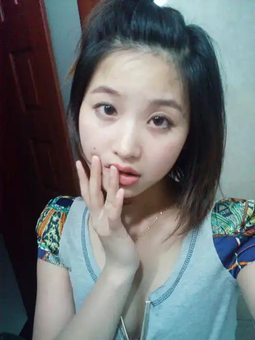 这4个女的那个最漂亮那个气质最好那个最丑