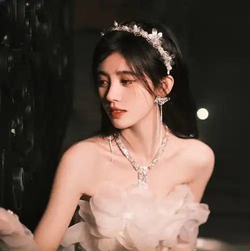 鞠婧祎又一部古装剧开机,妆容造型有了变化,不再是半永久了