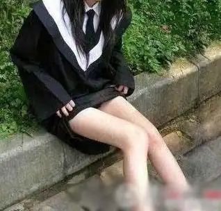 老师学生斗性感校园风气让人忧