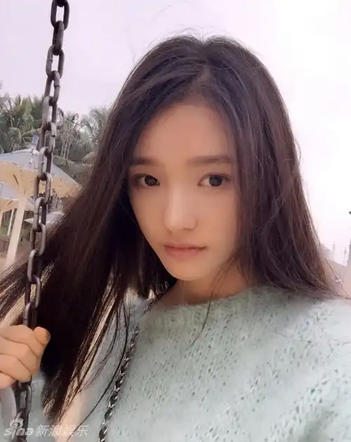 美人鱼林允清纯美照历任星女郎气质pk图