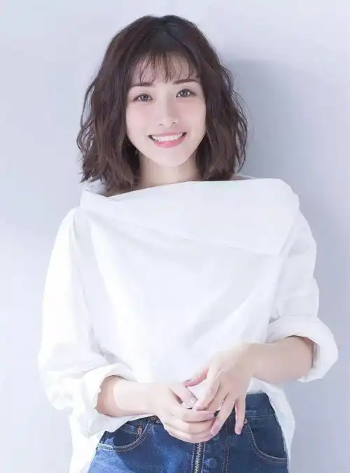 桥本环奈最能喝日本评选意外喝酒并且酒量惊人的女星top10