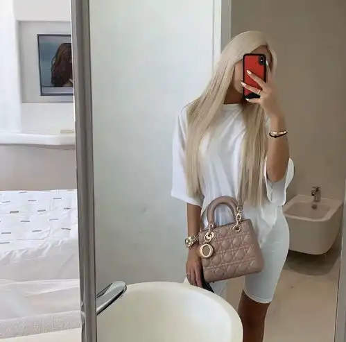 欧美女头像我与春风皆过客.