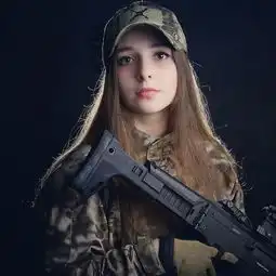 请问这图片里面的女角色出自哪部电影