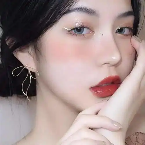 女生头像生活本就是马不停蹄的相遇和错过820