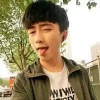 侧身的男生头像最新简约微信头像图片大全
