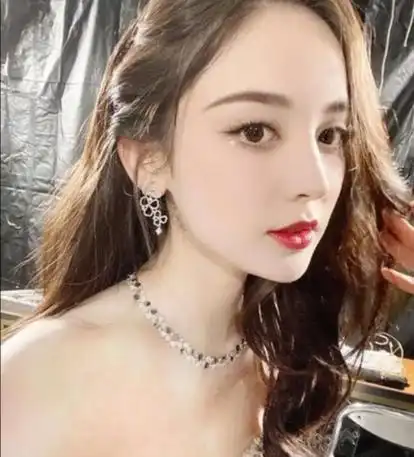 现代李小龙警告潘玮柏离古力娜扎1000米以上,我不怕你的律师函
