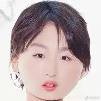 大脸头像搞笑图片搞笑女生大脸头像图片