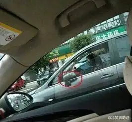 女人开车不用后视镜