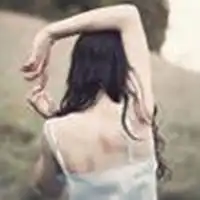 白衣女生头像背影图片微信头像图片大全