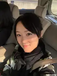 同样40好几,宁静老得像妈,她却嫩得出水