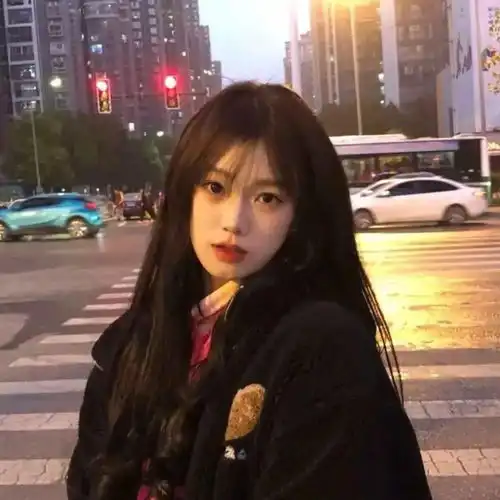 背景头像套图因为自由,所以温柔