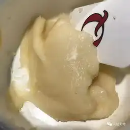 少女心草莓酥皮泡芙,酥脆的表皮香浓的奶油十分美味