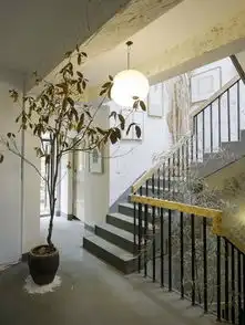 90后男生独住4层别墅,美得像仙境