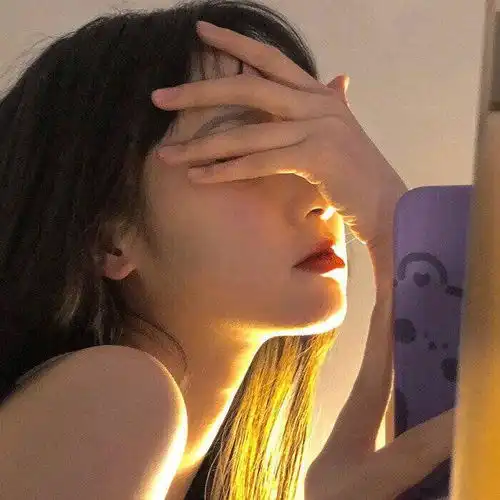 适合发自拍的朋友圈文案