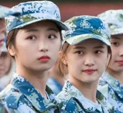 军训时,女生最好别带这3样东西,异性缘差不算啥,还可能遭排挤