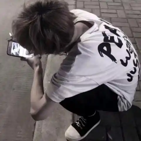 情商低的男女生,常在微信上发这几种动态,你躺枪了吗