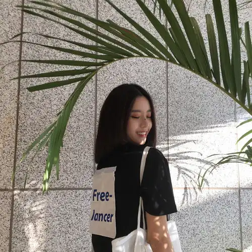 满目星河心心念念都是你清新时尚简洁霸气迷人女生头像