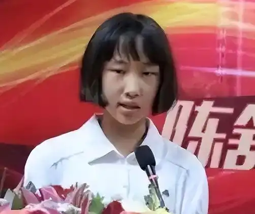 广东神童陈舒音7岁上初中,12岁考上浙大,如今19岁怎样了