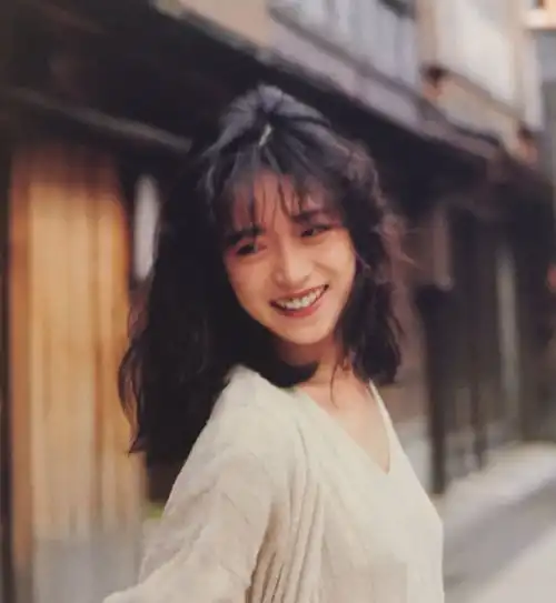 中森明菜张国荣幻想对象,梅艳芳情敌,负她的近藤真彦后来如何