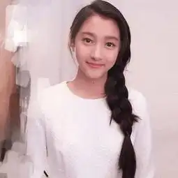 还在说关晓彤和鹿晗不配吗不仅穿情侣装,连座驾都配一脸