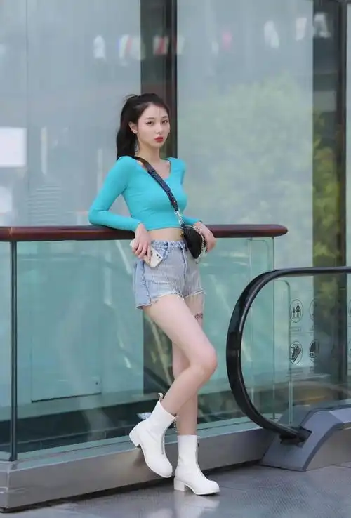 街拍美女心态不同,人生的境遇便会天差地别